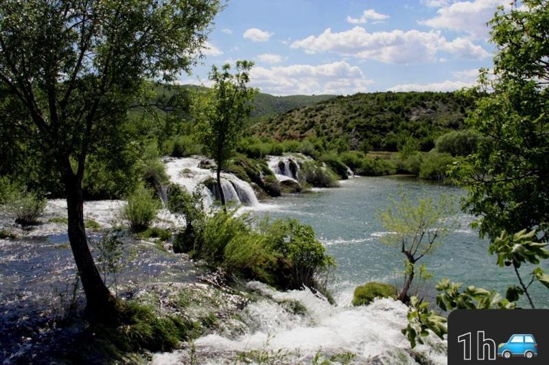 Villa Ruralna Kuca Za Odmor Lika Lovinac  Exterior foto